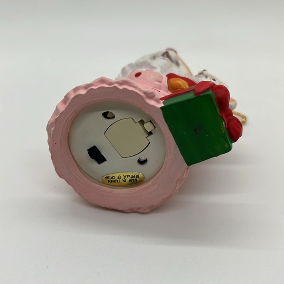 Vintage Mommy Mouse and Baby Mouse Bedtime Musical Christmas Ornament - Picture 7 of 8